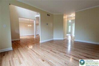 4290 Crosswinds Dr in Easton, PA - Building Photo - Building Photo