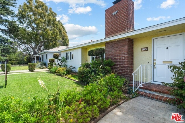 property at 4105 Irving Pl