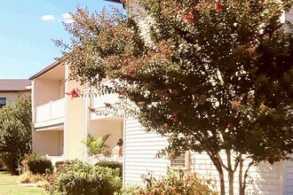 76 Wharfside Dr, Unit 76 Wharfside Drive in Monmouth Beach, NJ - Foto de edificio - Building Photo