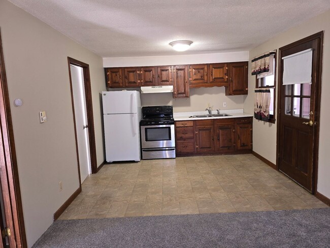property at 62 Converseville Rd