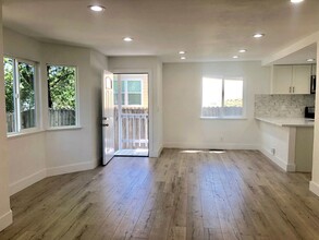8695 Franklin St in Windsor, CA - Building Photo - Building Photo