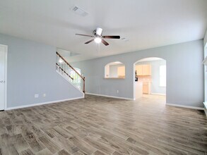 4805 E Columbary Dr in Rosenberg, TX - Building Photo - Building Photo