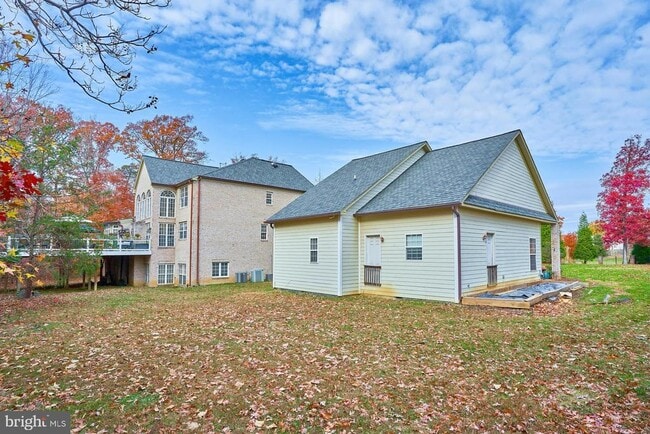 property at 12815 Braddock Rd