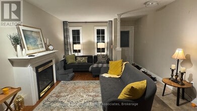 3214 Ridgeleigh Heights in Mississauga, ON - Building Photo - Building Photo