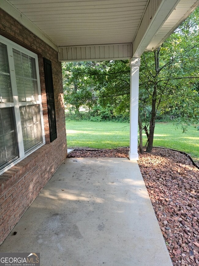633 Senoia Rd in Tyrone, GA - Building Photo - Building Photo