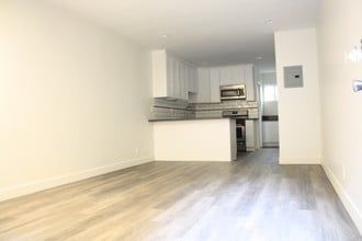 1240 W. 29th St. in Los Angeles, CA - Building Photo - Building Photo