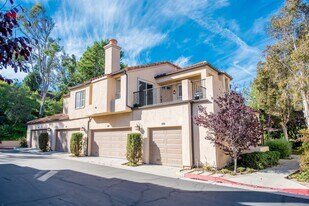 129 Corsica Dr in Newport Beach, CA - Building Photo