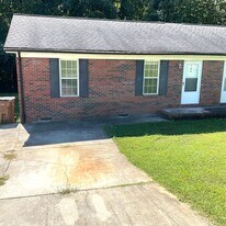 380 Turner St in Lincolnton, NC - Building Photo