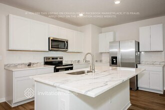 8016 Majestic Palms Ct in Venice, FL - Building Photo - Building Photo