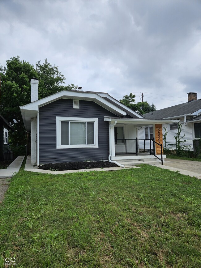 3923 N Kenwood Ave in Indianapolis, IN - Building Photo - Building Photo