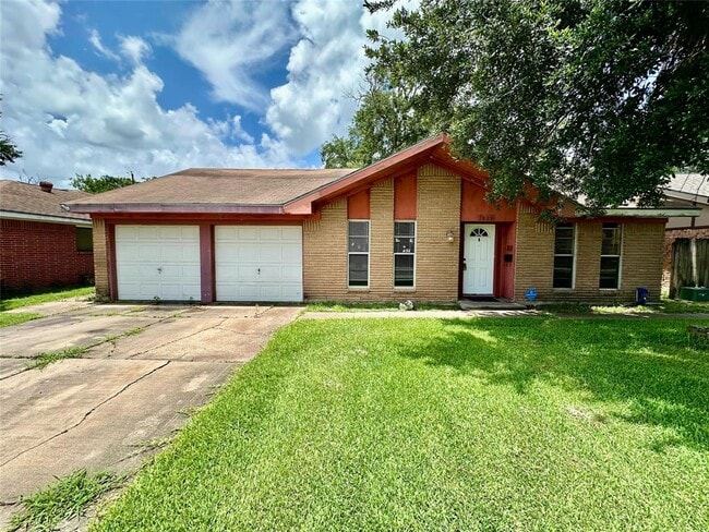 property at 1820 Aspen Ln