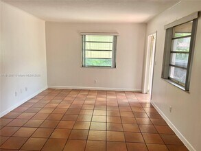 5133 SW 43rd Terrace in Fort Lauderdale, FL - Building Photo - Building Photo