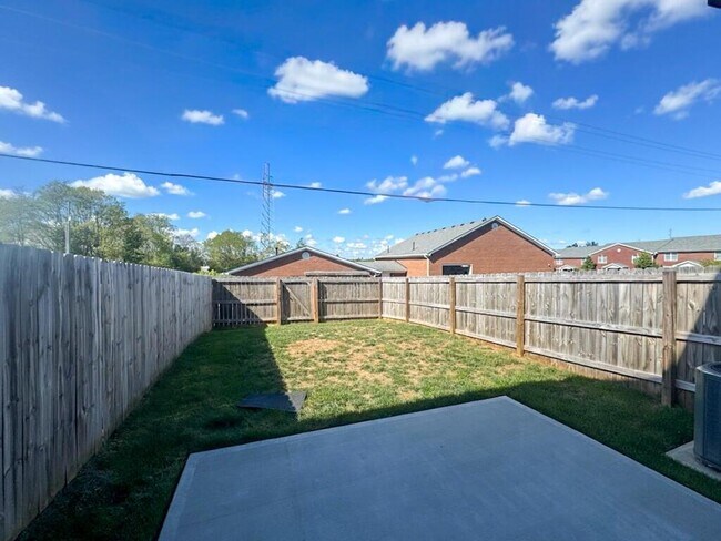 331 Platt Dr in Nicholasville, KY - Building Photo - Building Photo