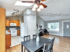 19451 E Navarro Dr in Aurora, CO - Foto de edificio - Building Photo