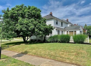 3932 Meadowbrook Blvd in University Heights, OH - Building Photo - Building Photo