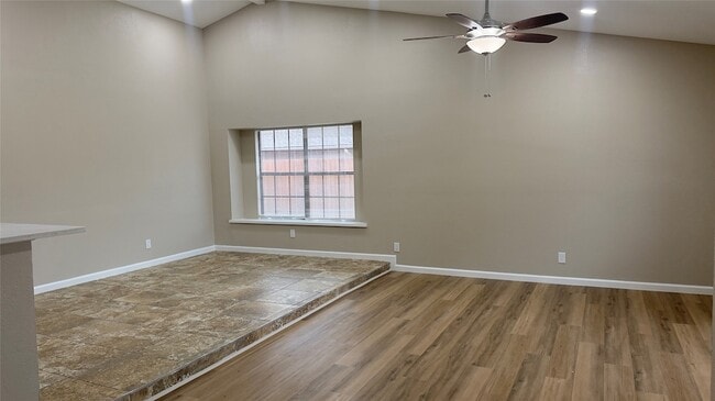 1413 Colmar Dr in Plano, TX - Foto de edificio - Building Photo