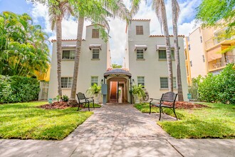 Victoria Apartments in Coral Gables, FL - Building Photo - Primary Photo