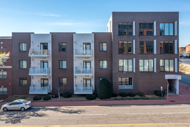 444 N Central Ave in Oklahoma City, OK - Foto de edificio - Building Photo