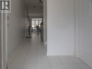 174 Hawkshaw Cres in Ottawa, ON - Building Photo - Building Photo