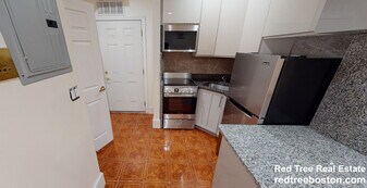 69 Babcock St in Brookline, MA - Building Photo