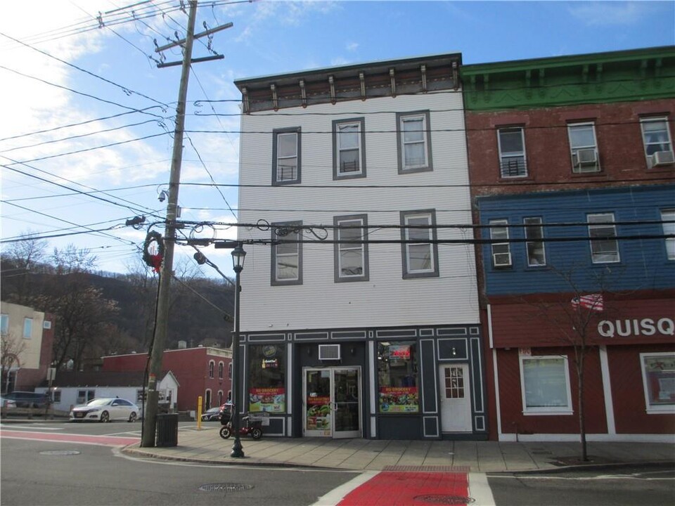 21 Broadway in Haverstraw, NY - Building Photo