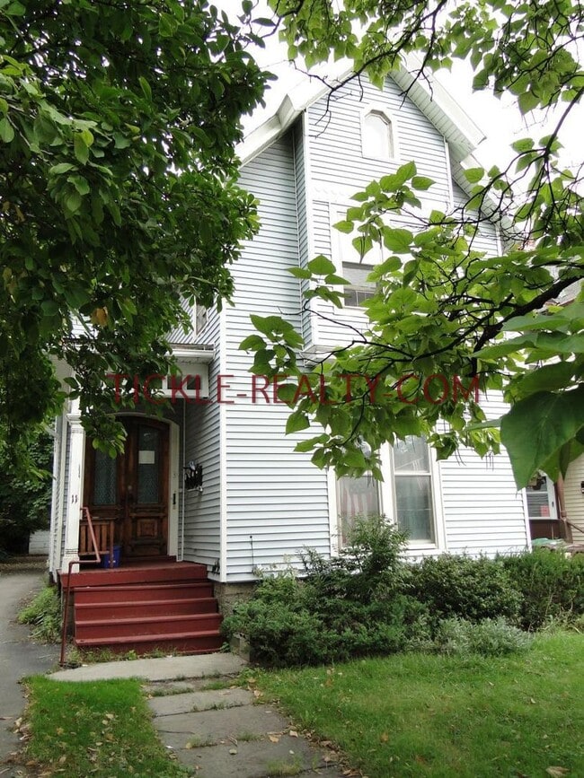 11 Lafayette Pl in Rochester, NY - Building Photo - Building Photo