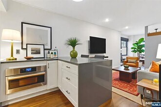 3050 Edwin Ave in Fort Lee, NJ - Building Photo - Building Photo