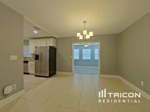 131 E Virginia Ln in Clearwater, FL - Building Photo - Building Photo