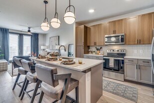 Lenox Cooper in Arlington, TX - Building Photo