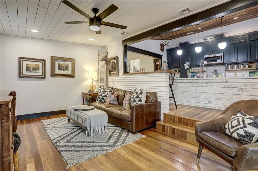 203 Church Hill Ln in Liberty Hill, TX - Building Photo