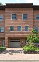 49 W 19th St in Weehawken, NJ - Building Photo