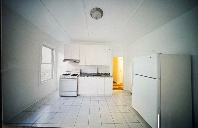 23 Union Ave, Unit 1