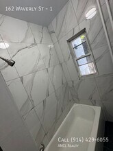 162 Waverly St in Yonkers, NY - Building Photo - Building Photo