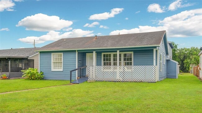 property at 1427 W 6th St