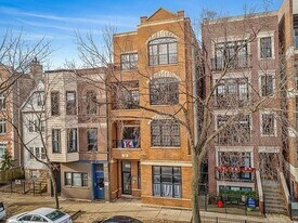 3338 N Sheffield Ave in Chicago, IL - Building Photo