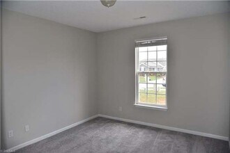 3818 Maribeau Woods Dr in Greensboro, NC - Building Photo - Building Photo