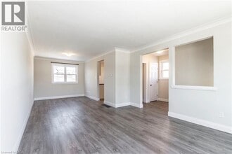 2331 Barclay Rd in Burlington, ON - Building Photo - Building Photo