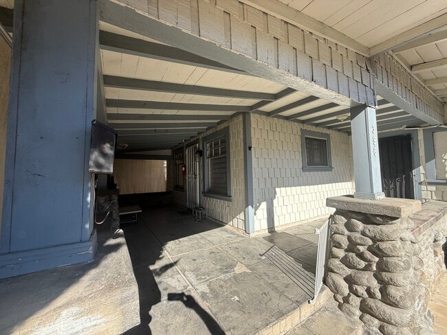 396 N Mentor Ave, Unit 396 in Pasadena, CA - Foto de edificio - Building Photo