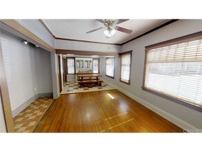 333 W 4th St in Long Beach, CA - Building Photo - Building Photo