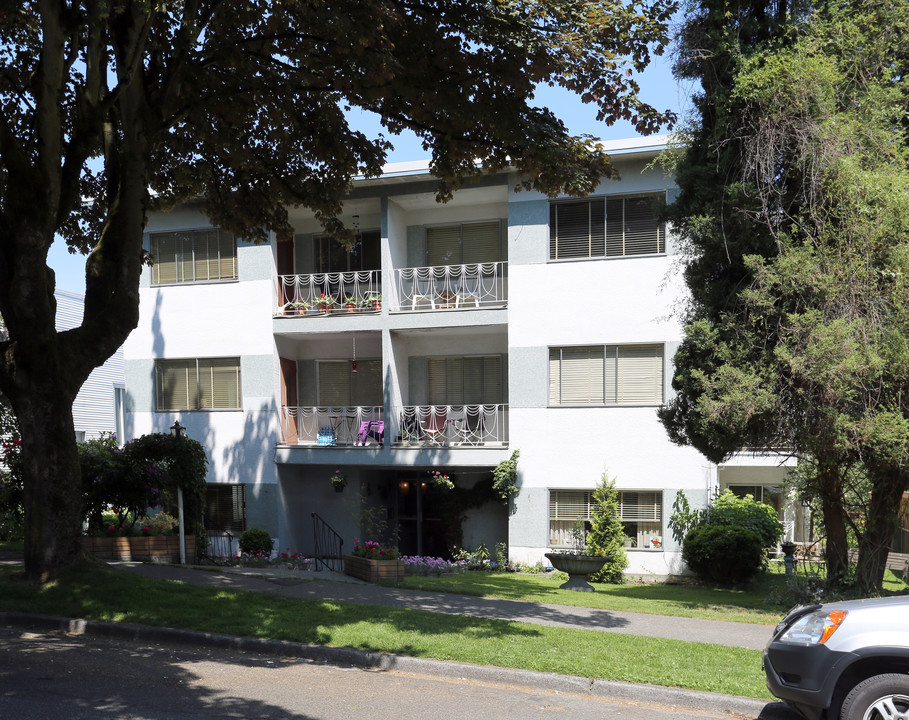 North Star Apartments in Vancouver, BC - Building Photo