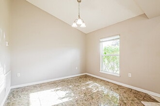 1328 Dunbarton Ct in Kissimmee, FL - Building Photo - Building Photo