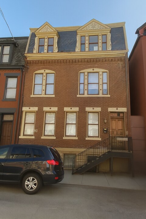 507 Avery St in Pittsburgh, PA - Foto de edificio