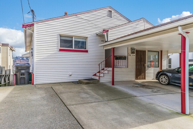 property at 1732 Dexter Ave N