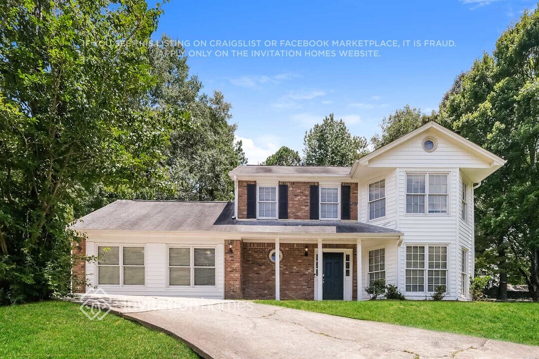 4896 High Forest Dr in Duluth, GA - Building Photo