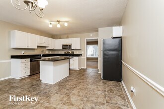 4512 Princess Dr in Winston-Salem, NC - Foto de edificio - Building Photo