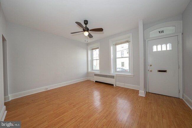 217 Dupont St in Philadelphia, PA - Building Photo - Building Photo