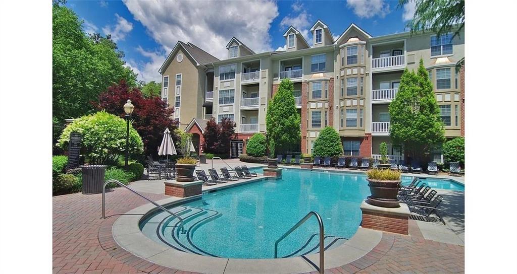 5201 Westchester Ridge NE in Atlanta, GA - Foto de edificio