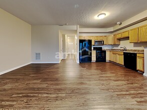 5929 Marsh Cir in Loveland, OH - Building Photo - Building Photo