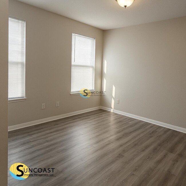 9139 Western Way in Jacksonville, FL - Building Photo - Building Photo