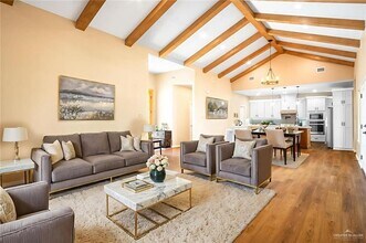 37 E Guerlain Dr in Edinburg, TX - Building Photo - Building Photo